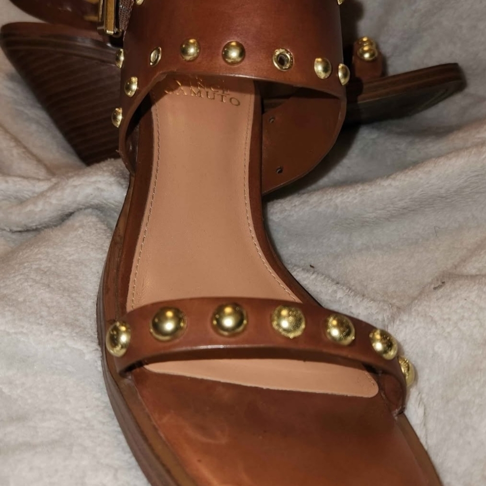 7.5 Vince Camuto Brown Leather Sandal Heels, Gold Buckle,OpenToe,Straps,Designer - Picture 9 of 9
